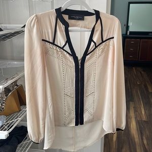 AKIRA back cut out blouse with zipper in front